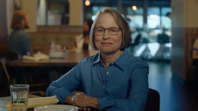 Mariannette Miller-Meeks meeting with constituents